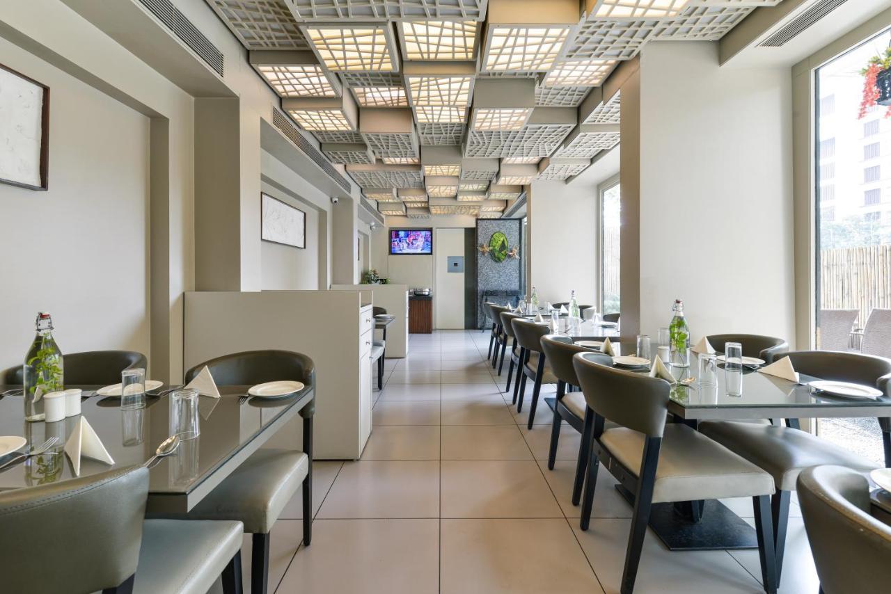 Dragonfly Hotel - The Art Hotel Mumbai Exterior photo